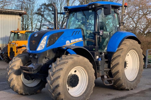 New Holland Tractor T7.230 (PK136)