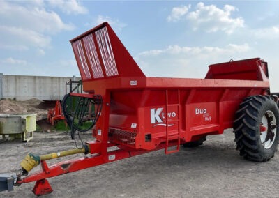 K Two Duo 1000 Muck Spreader