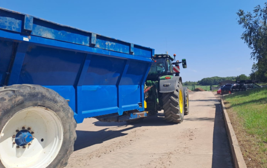 HERO IMAGE (6) K Two 1000 Muck Spreader